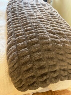 Lola large desert dune blanket